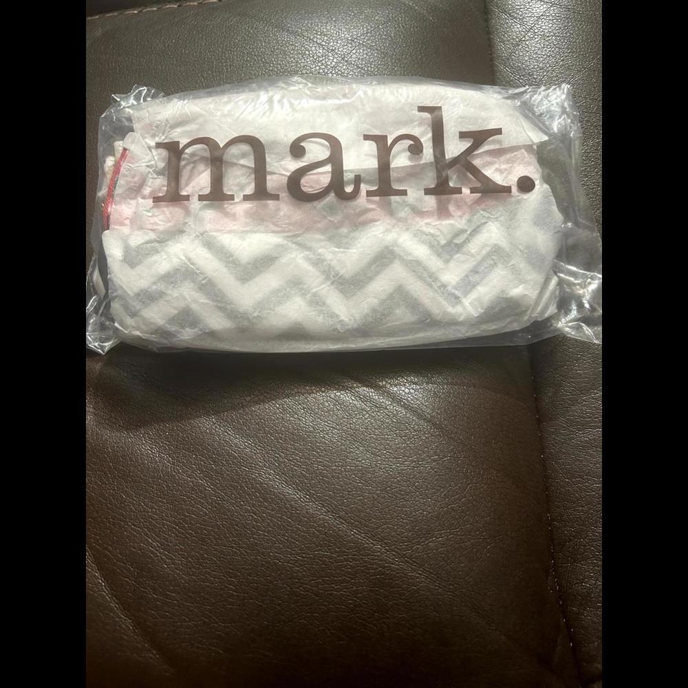 AVON MARK COSMETIC BAG